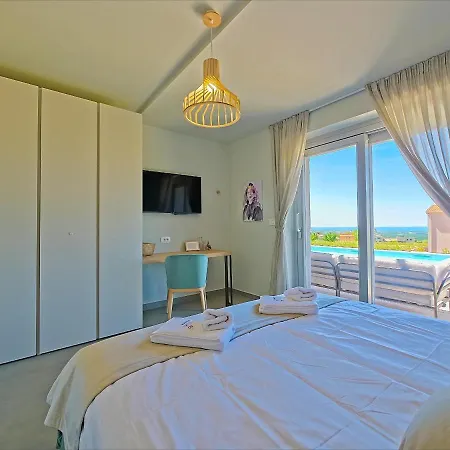 Flamingo Villa Kastelir