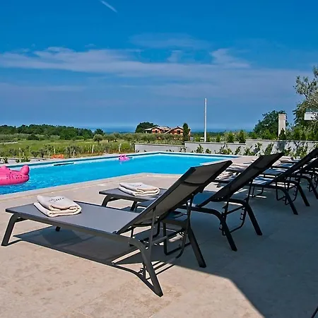 Flamingo Villa