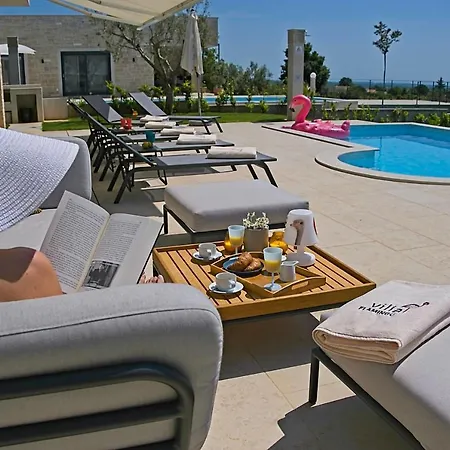 Flamingo Villa Kastelir