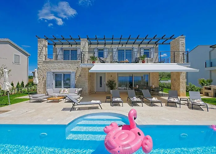 Flamingo Villa *