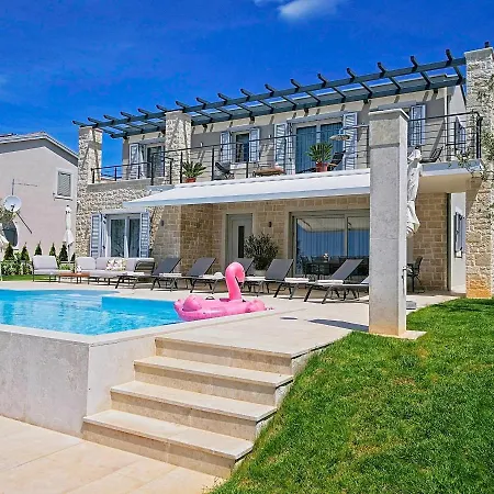 Flamingo Villa Kastelir