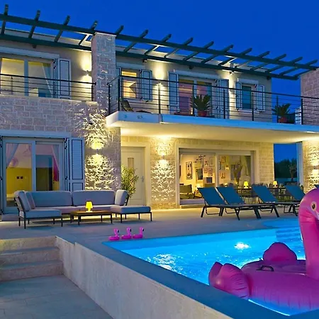 Flamingo Kastelir