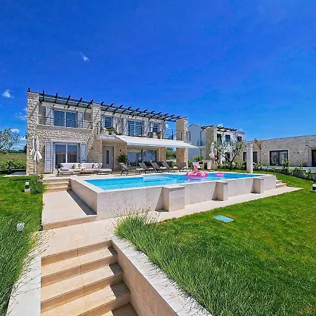 Flamingo Villa *