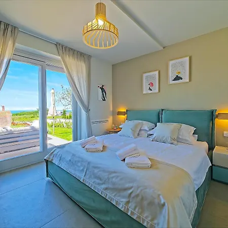 Flamingo Villa